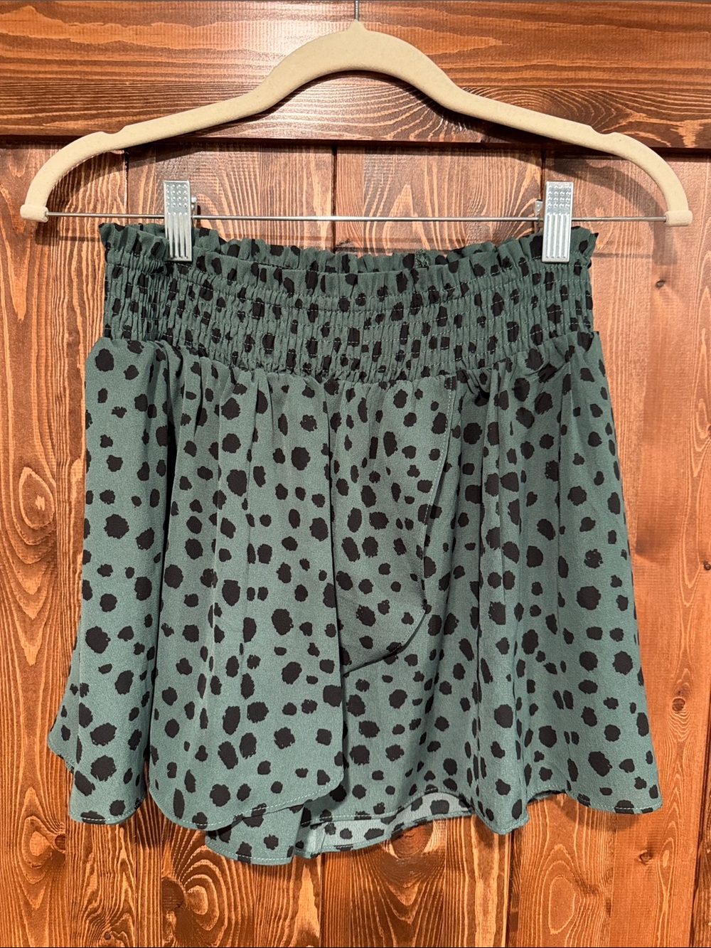 LA MIEL Sage Green Smocked Skort with Black Spot Print